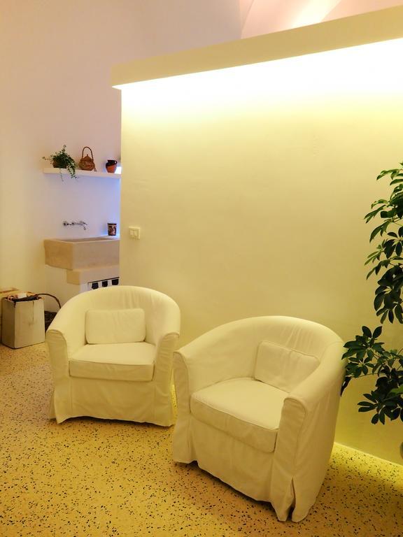 Holiday Home La Corte Dei Pirri غاليانو دل كابو الغرفة الصورة