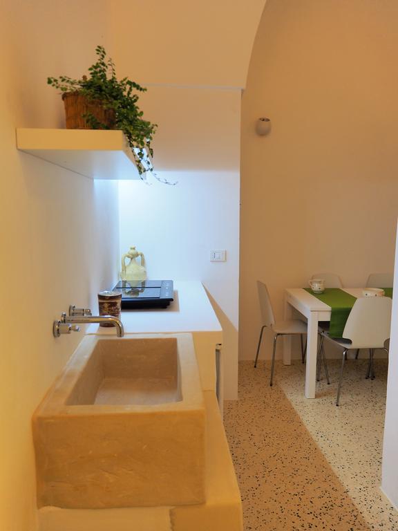 Holiday Home La Corte Dei Pirri غاليانو دل كابو الغرفة الصورة