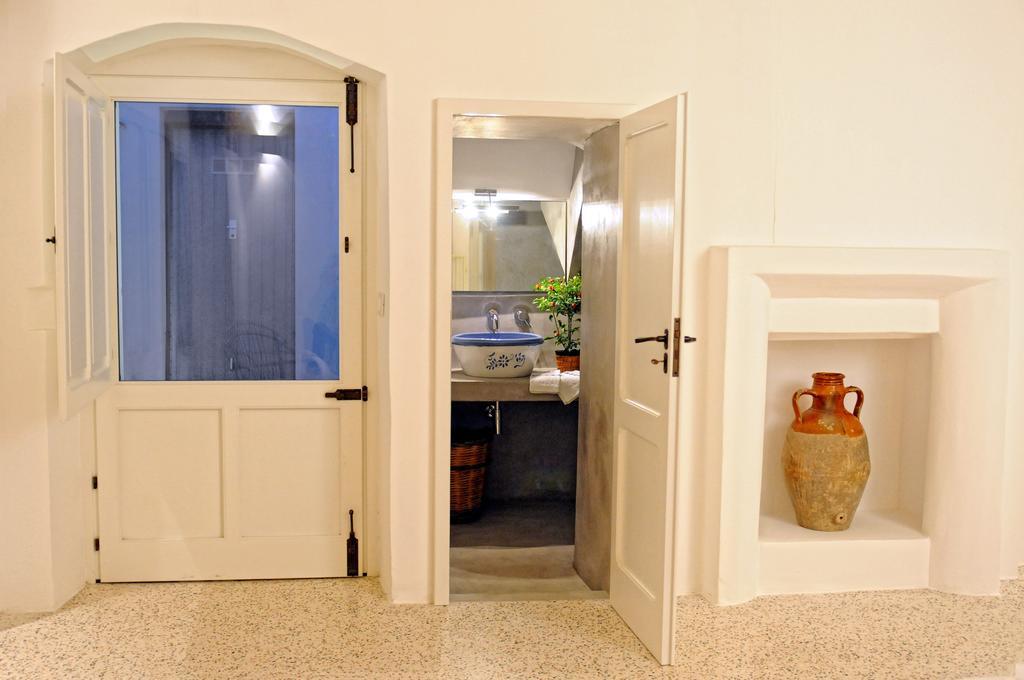 Holiday Home La Corte Dei Pirri غاليانو دل كابو الغرفة الصورة