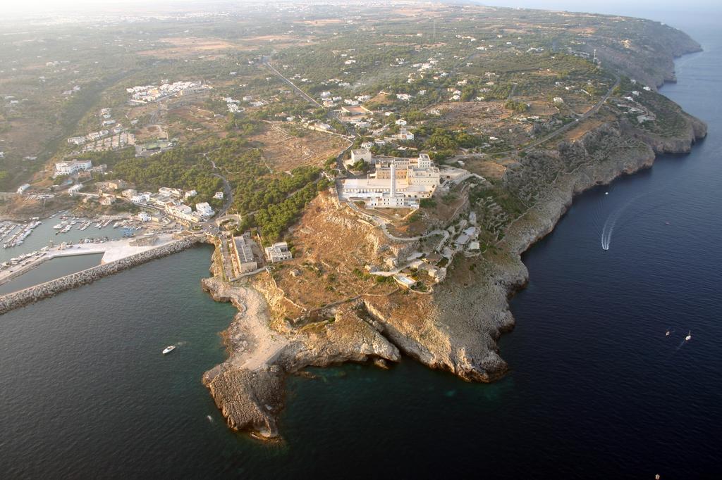 Holiday Home La Corte Dei Pirri غاليانو دل كابو الغرفة الصورة