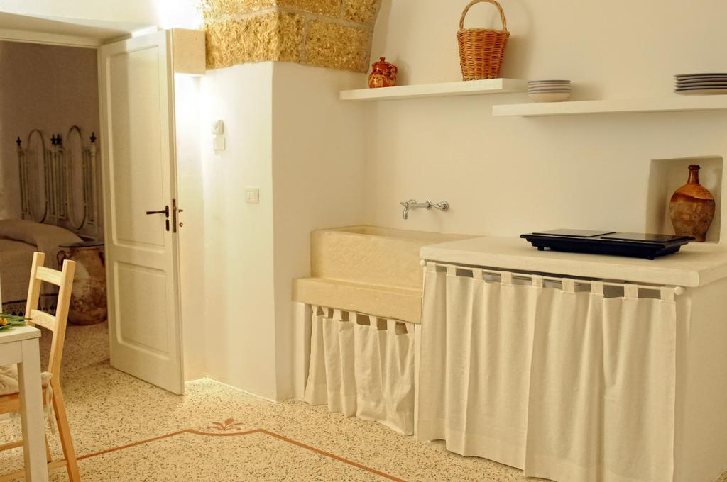 Holiday Home La Corte Dei Pirri غاليانو دل كابو الغرفة الصورة
