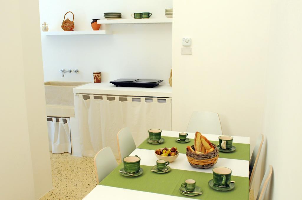 Holiday Home La Corte Dei Pirri غاليانو دل كابو الغرفة الصورة