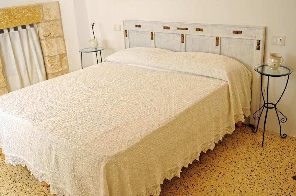 Holiday Home La Corte Dei Pirri غاليانو دل كابو الغرفة الصورة